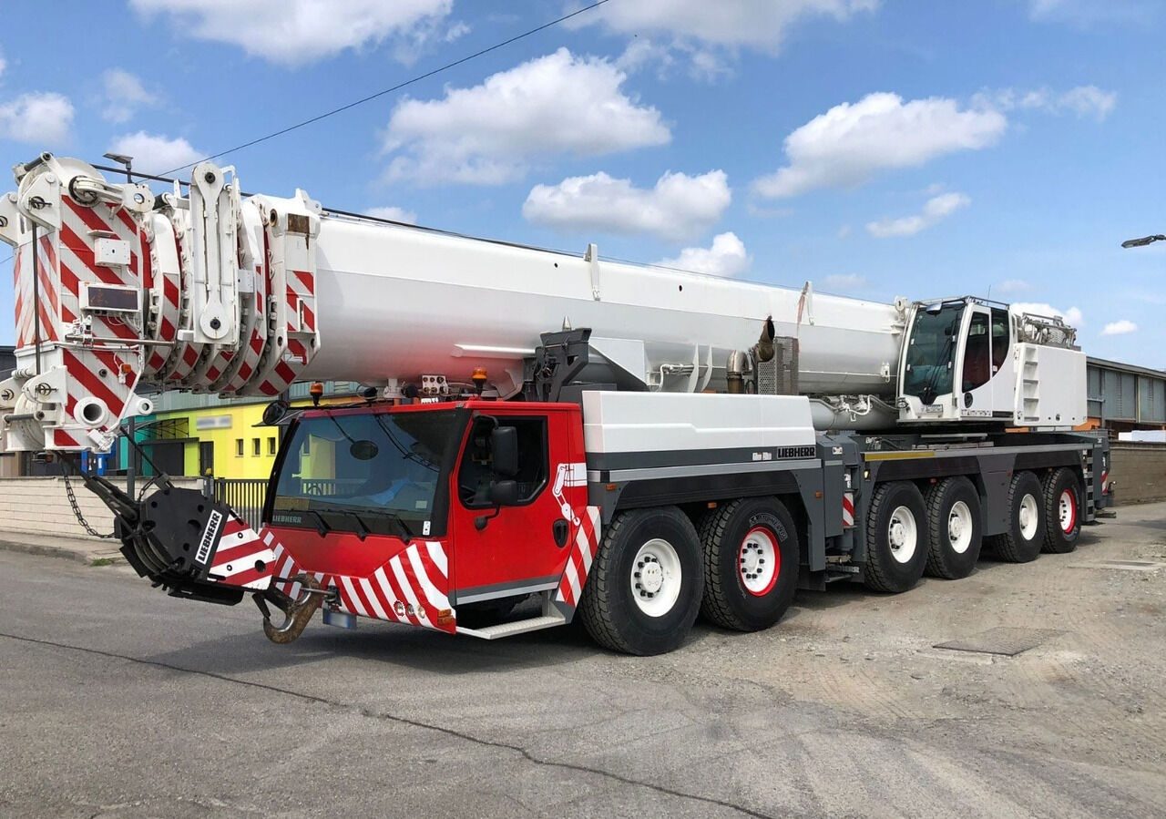 Liebherr LTM 1350-6.1 · 350 t · 2013 photo 1